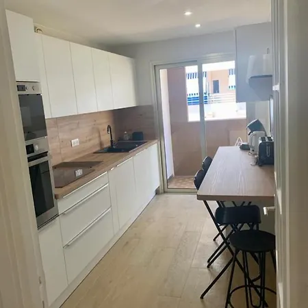 Le Roxane 2 Bedroom In The City-center Of Holiday home *